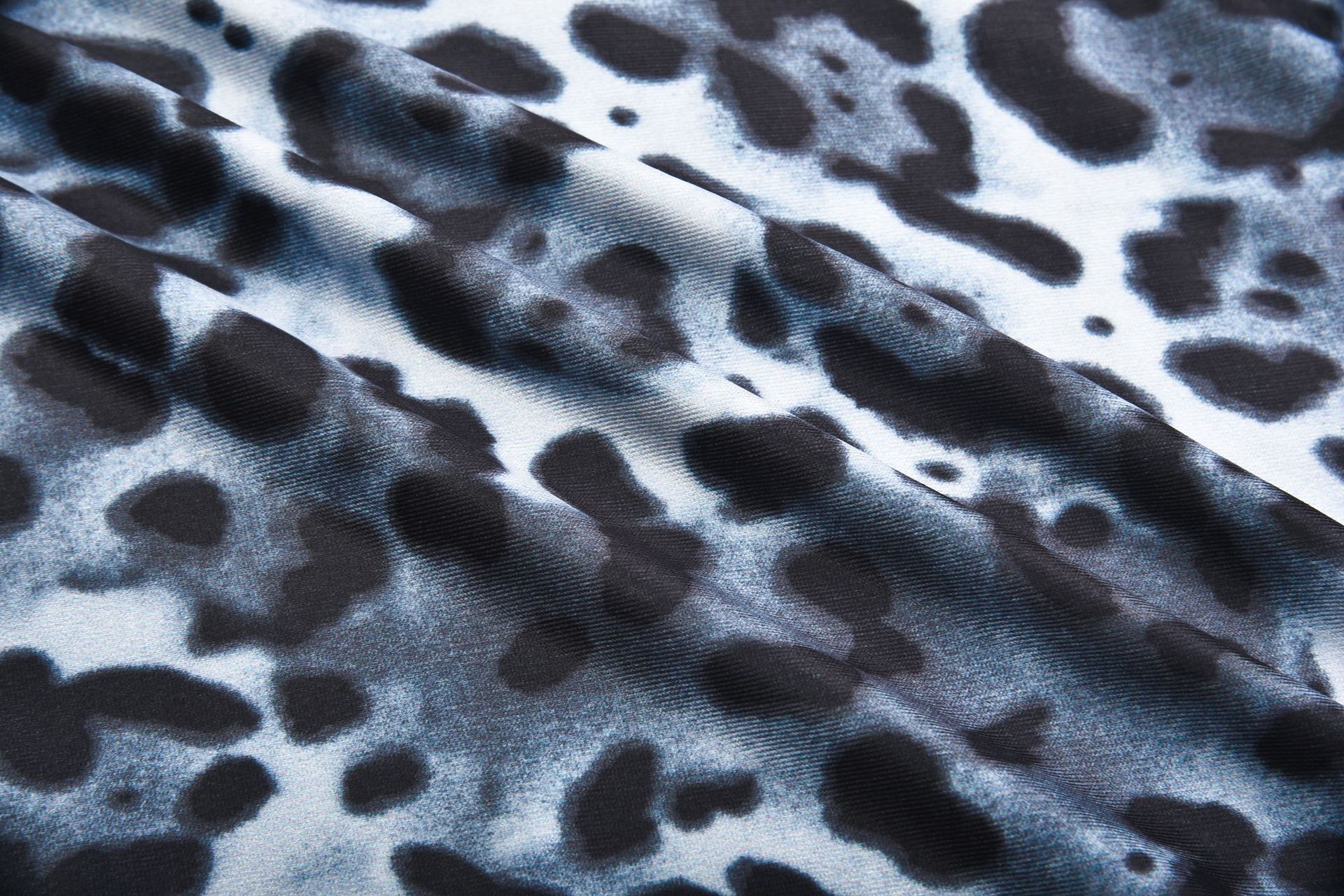 Title 19, Leopard print round neck long sleeves