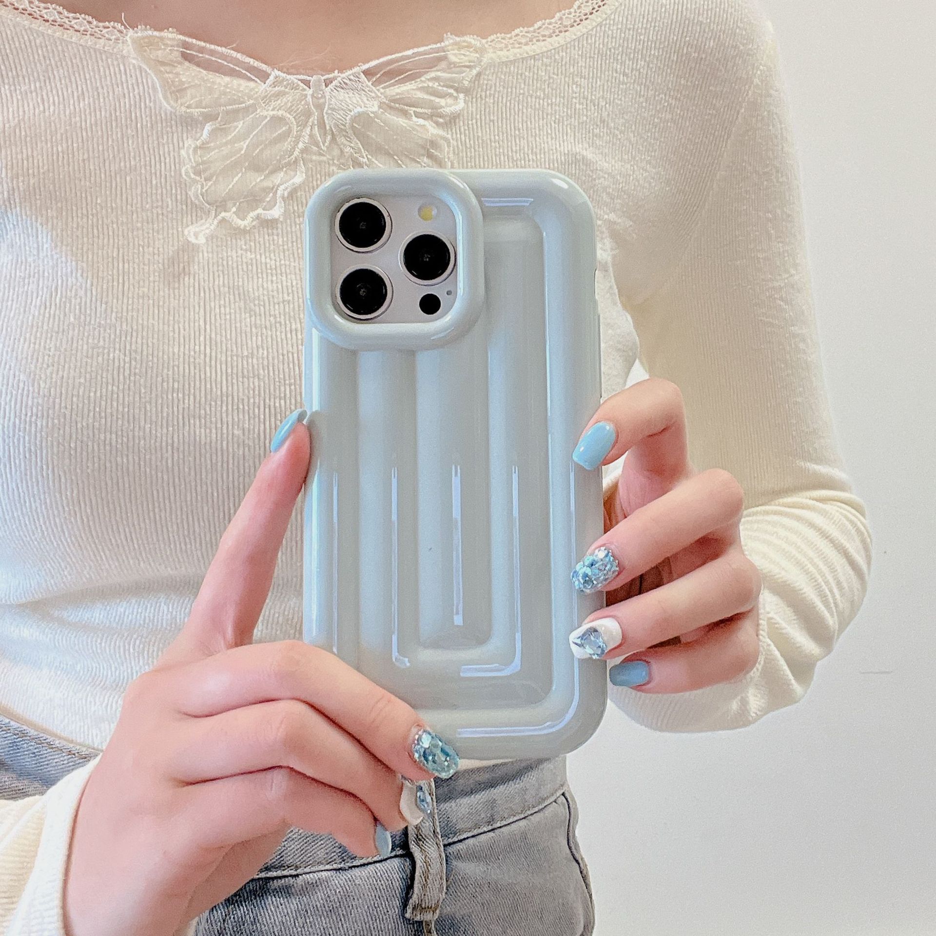 Simple Solid Color Electroplated Three-dimensional Striped Phone Case