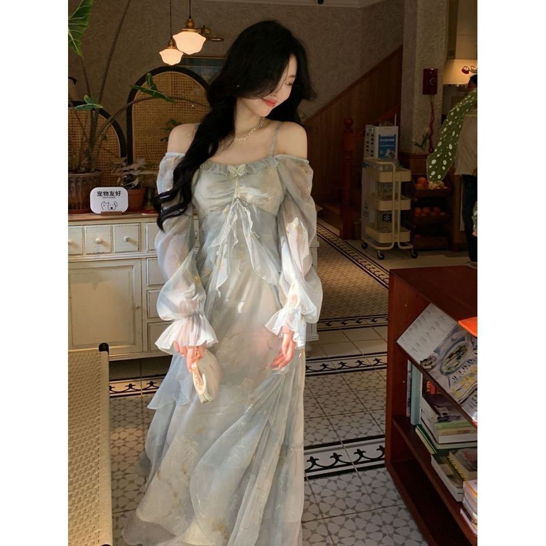 Buy Women's Clothing Online | Buy Trending Dresses for Women