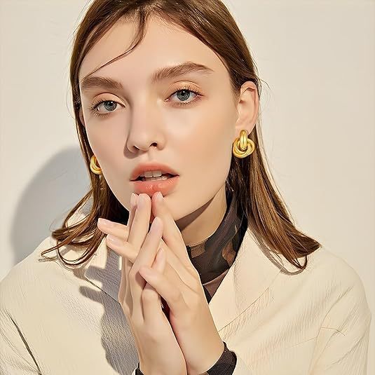 Buy Women's Clothing Online | Buy Trending Dresses for Women