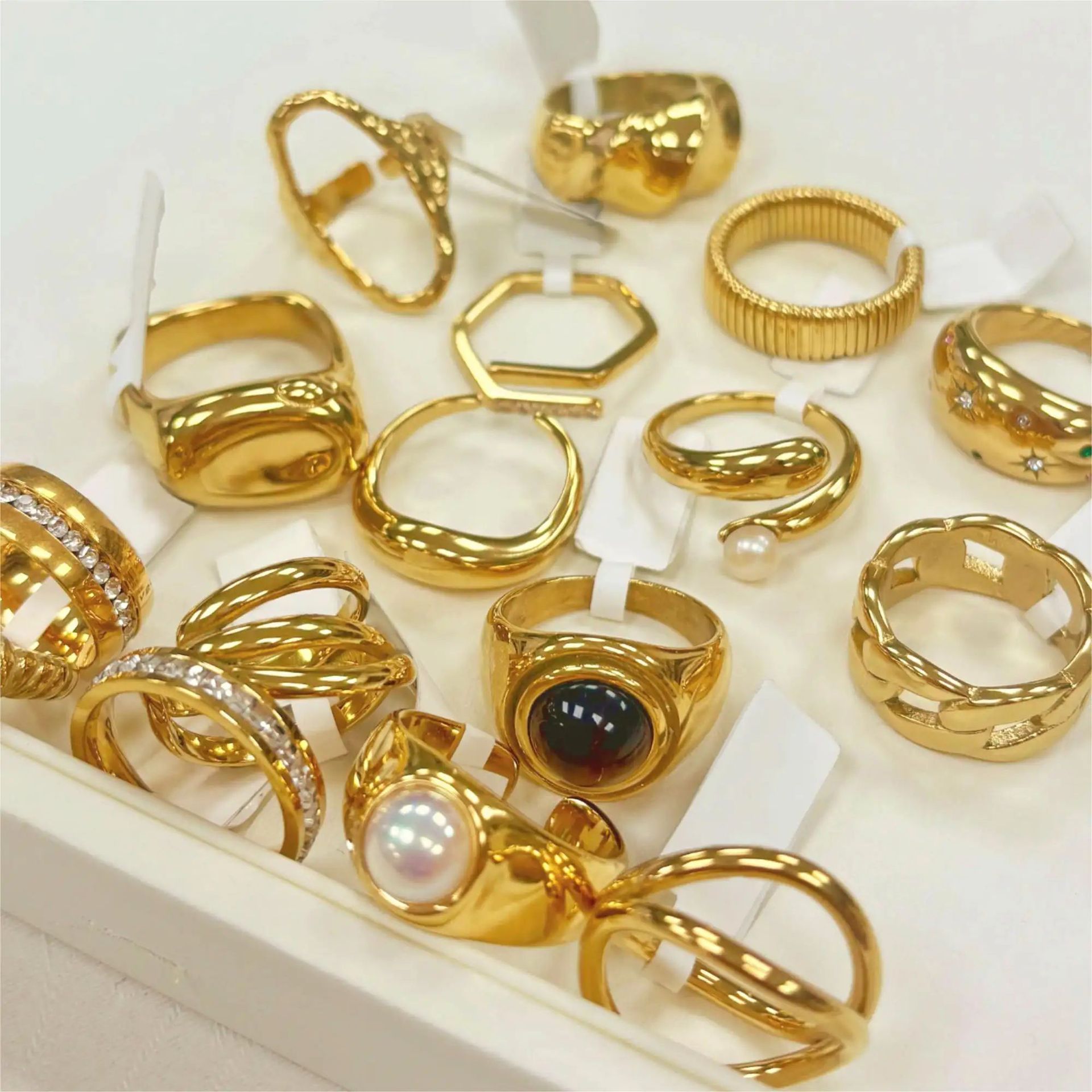 Fashionable Metallic 18K Gold-plated Ring Jewelry