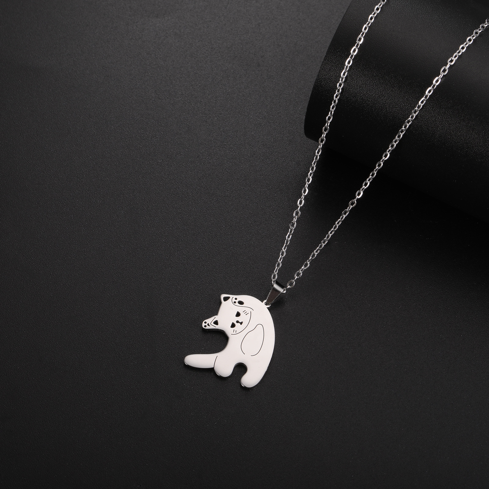 Men's And Women's Fashion Stainless Steel Cute Cat-shaped Pendant Necklace