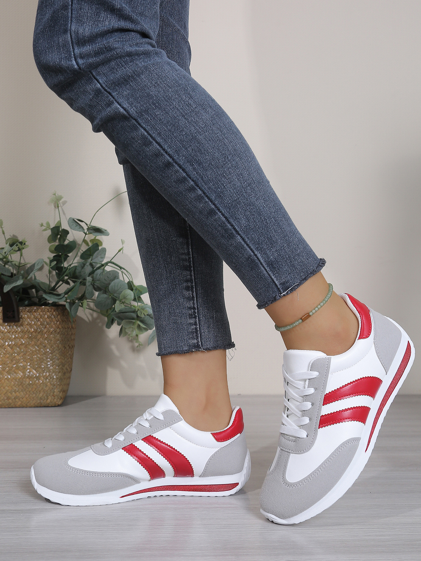Microfiber Leather Sneakers – detail view