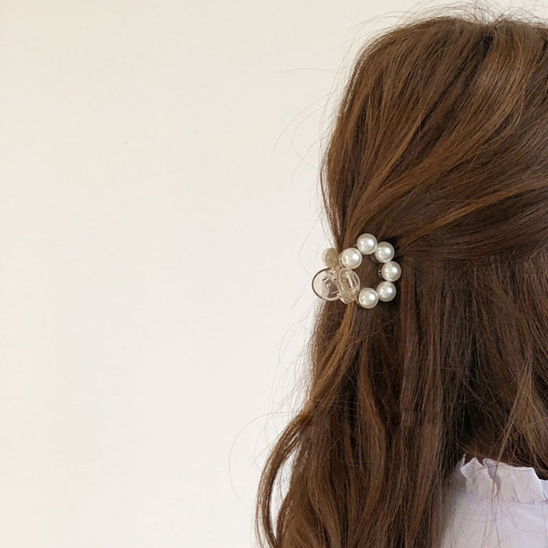 Large And Small Pearls Barrettes