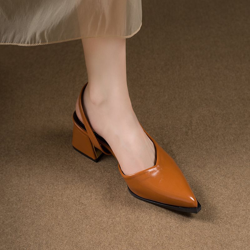 New Exquisitely Designed Closed-toe Sandals For Spring And Summer