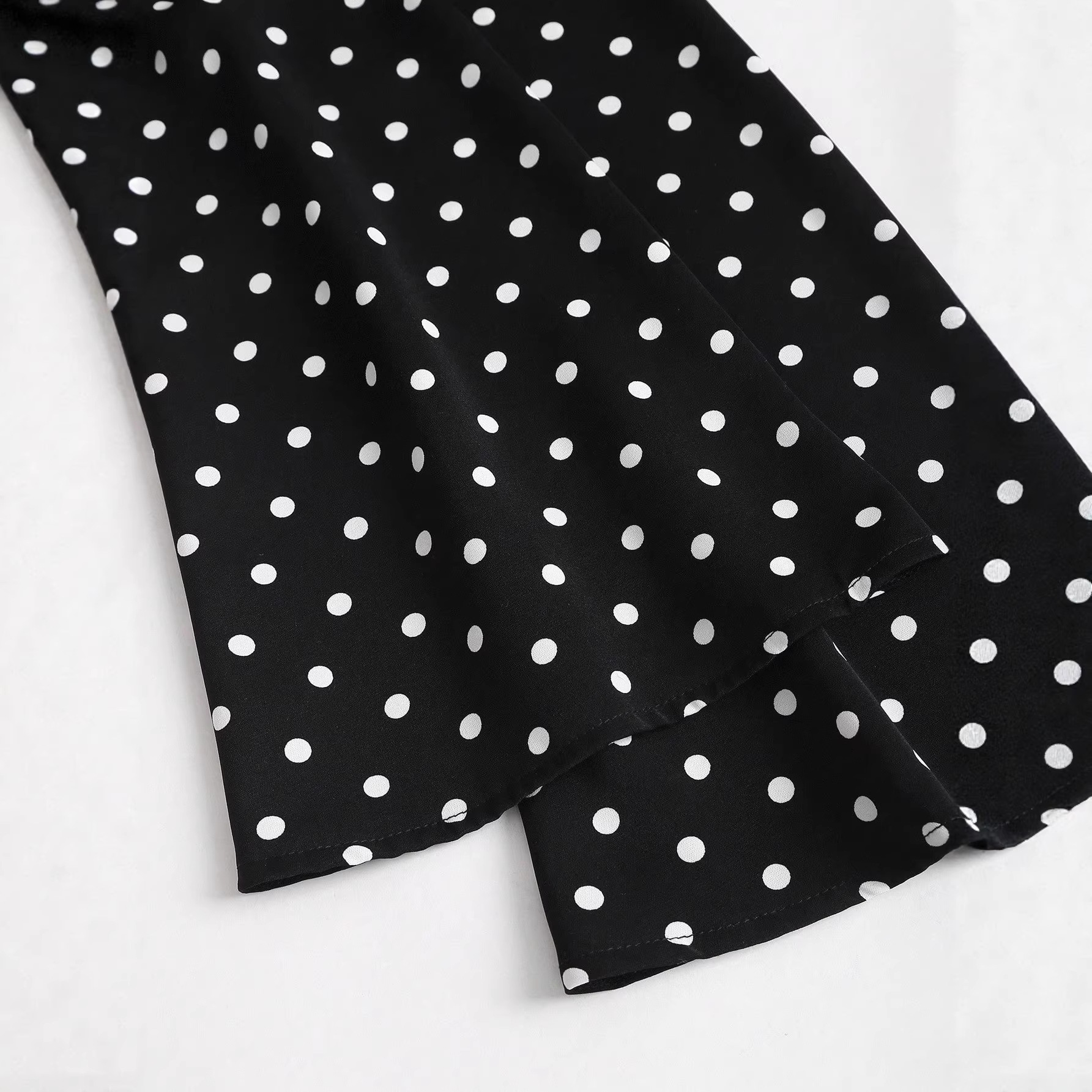 https://cf.cjdropshipping.com/quick/product/6d7449b1-1ed5-441d-93b3-c6093ea18ec1.jpg