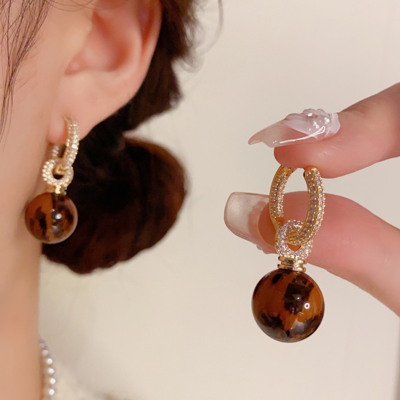 French Light Luxury Autumn/Winter New Micro-inlaid Zirconia Two-way Leopard Print Ball Ear Drop Elegant Fashion Versatile Ear Buckle Earring