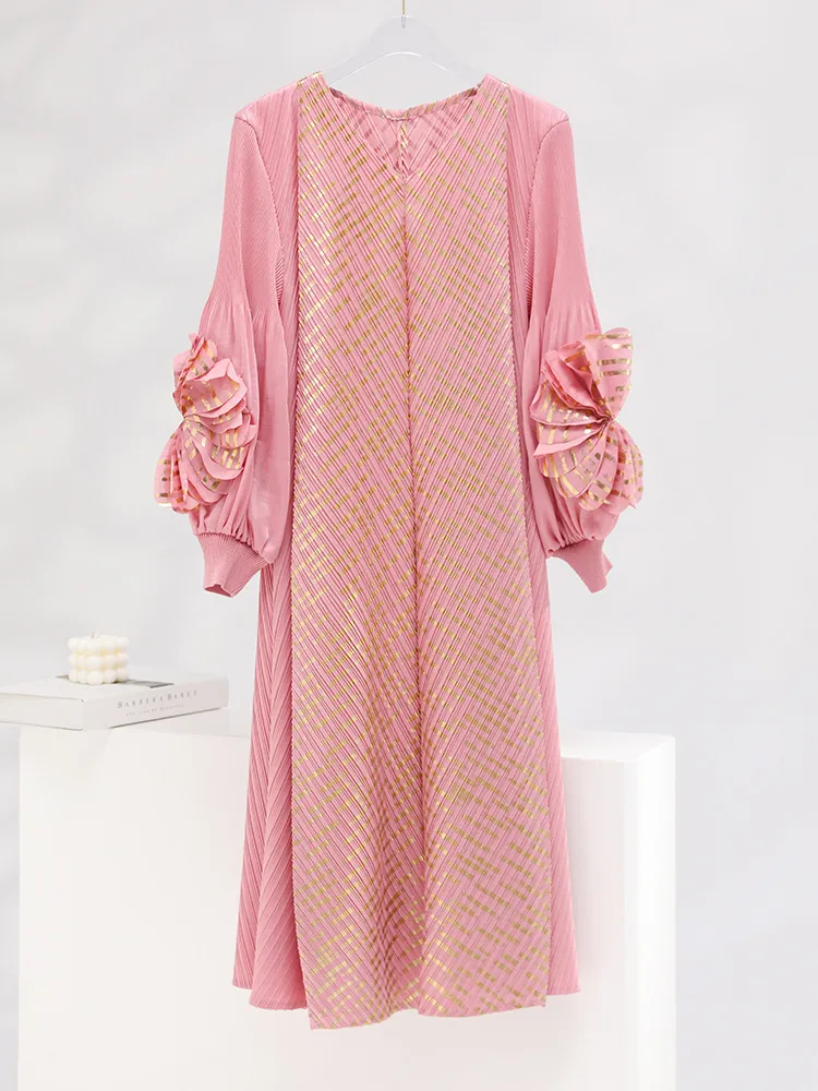 High-grade Bronzing Plate Flower V-neck Temperament Mid-length Pleated Dress - Pink