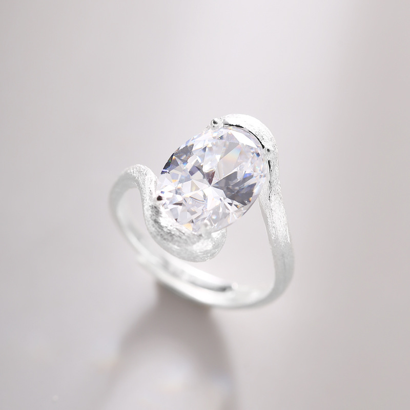 Womens Simple And Elegant Aurora Oval Ring