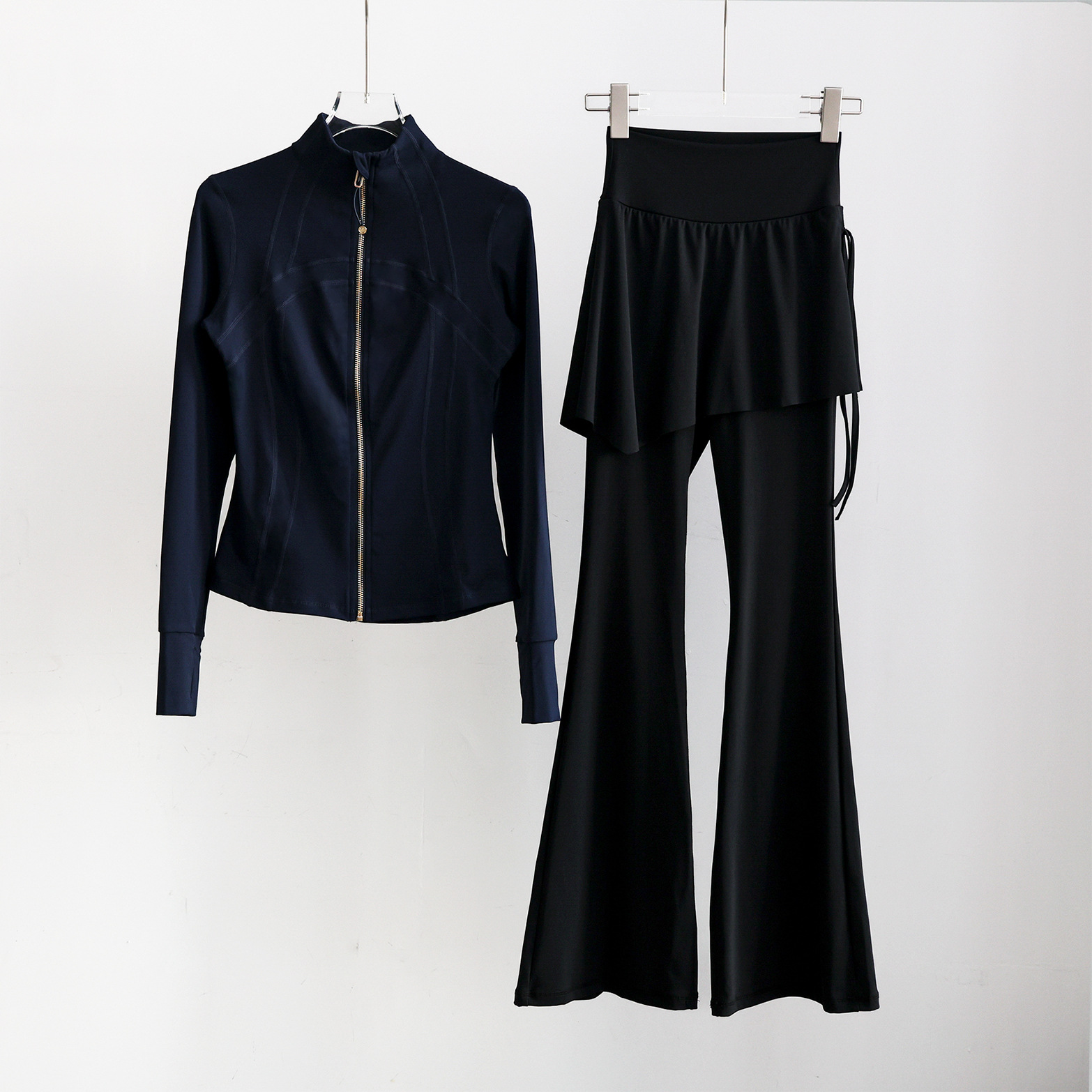 Long-sleeve Running Outfit With Zipperprofessional Gymwear Thats Slimming And Figure-flattering