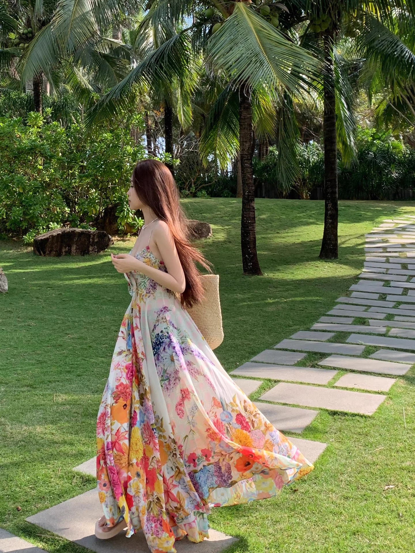 Buy Women's Clothing Online | Buy Trending Dresses for Women