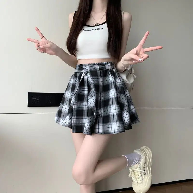 Girlboss-style High-waisted Tie-up A-line Skirt