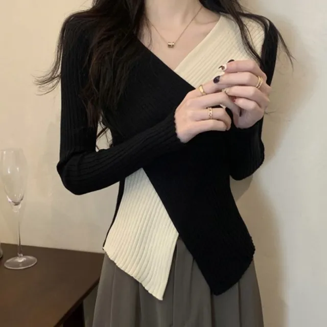 Chic Unique French Style Autumn Top Women's Design Slim Fit Inner Wear Knitted Stitching Sweater Black And Apricot - Shop at LoveMi