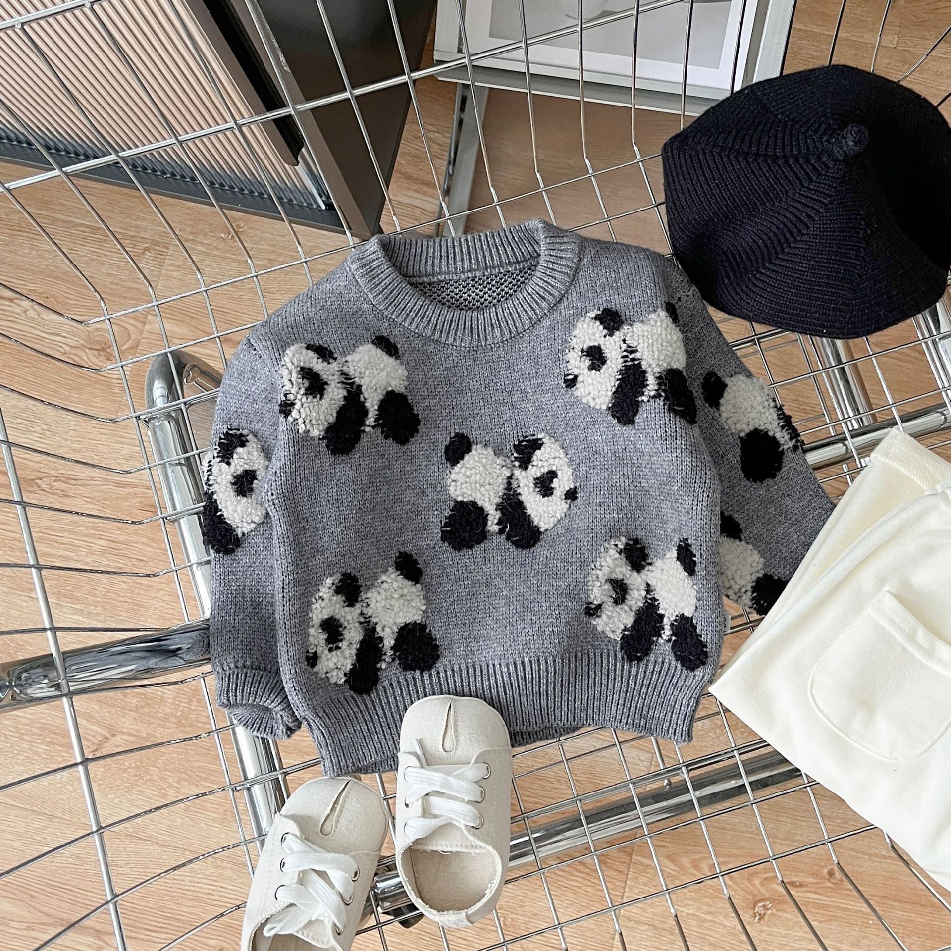 Children's Panda Embroidered Round Neck Knitted Sweater
