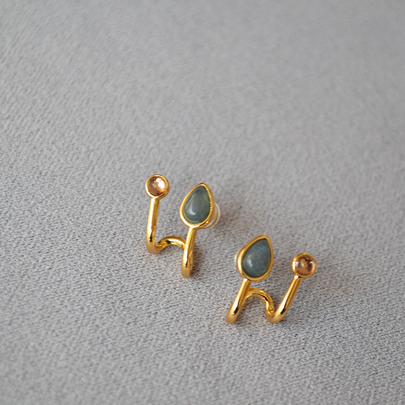 Fashionable And Minimalist Gold-plated Brass Stud Earrings For Women