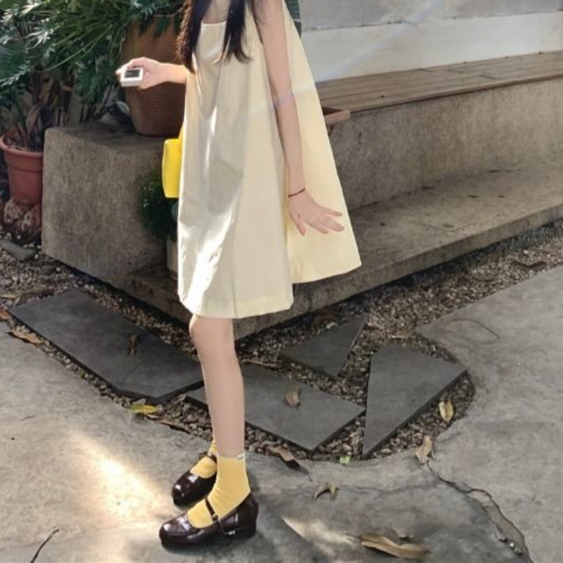 A Relaxed Sweet And Stylish Look Makes You Appear Younger