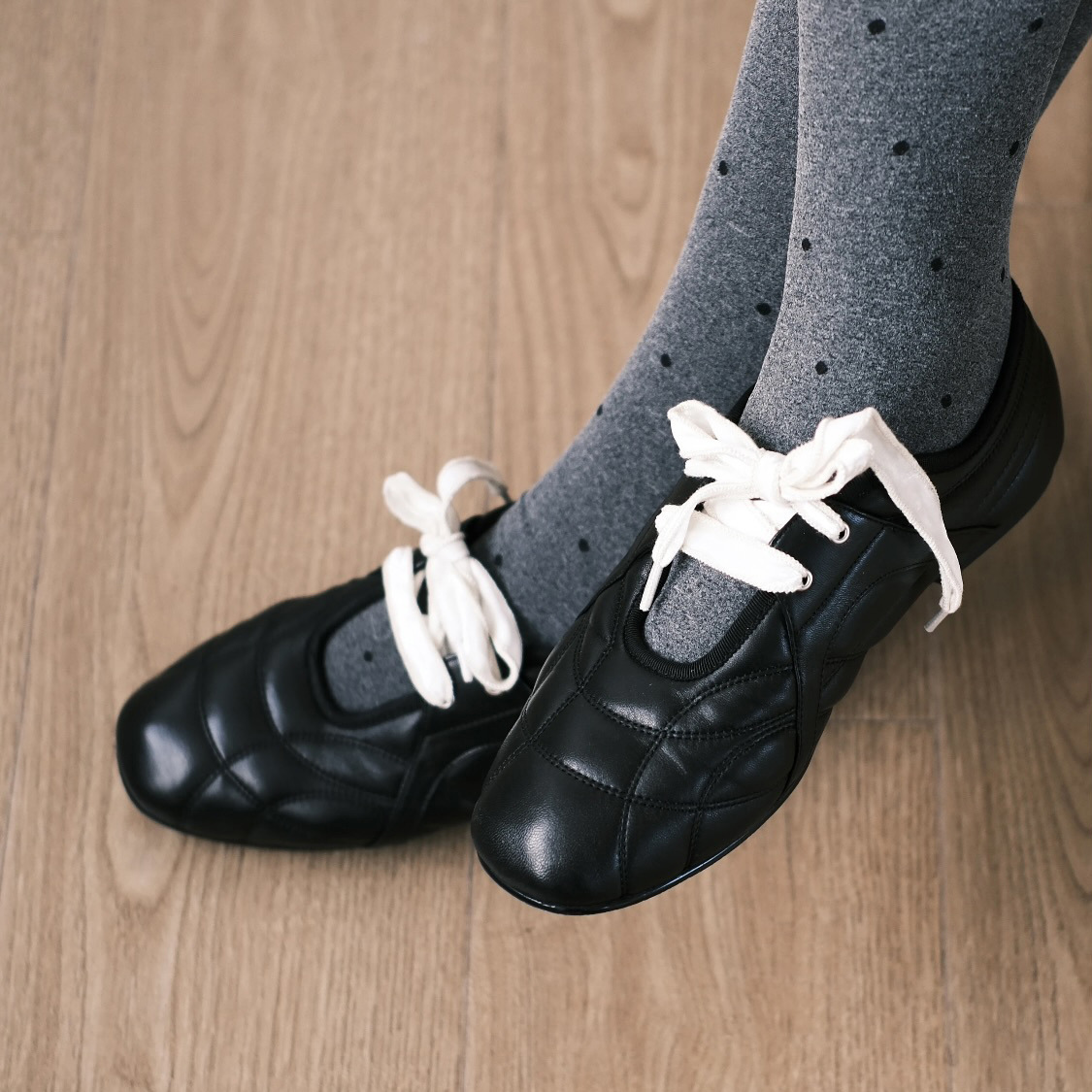 Retro Stitched Lace-Up Colorblock Mary Jane Shoes For Women