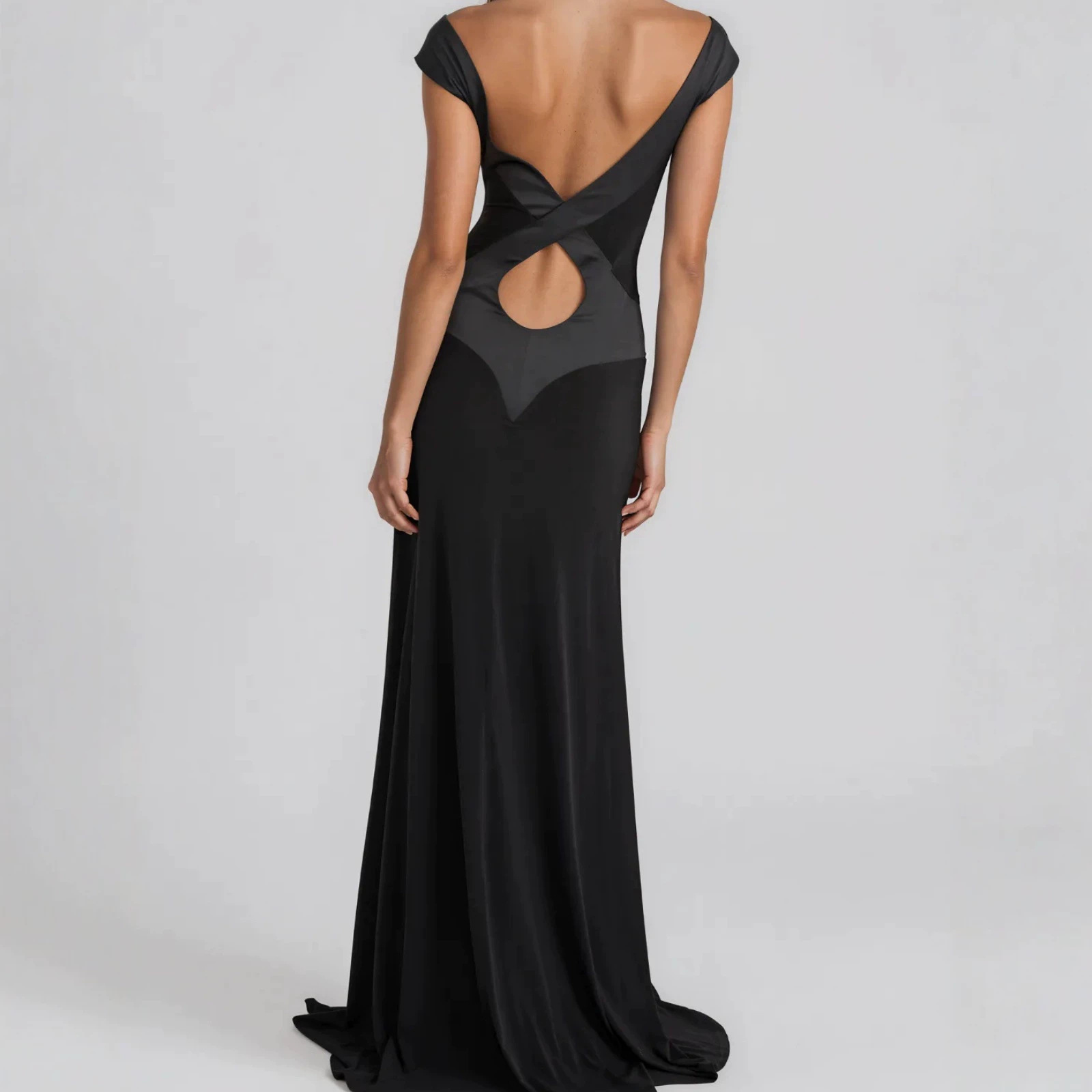 One-shoulder V-neck Panelled Mermaid Dress 4
