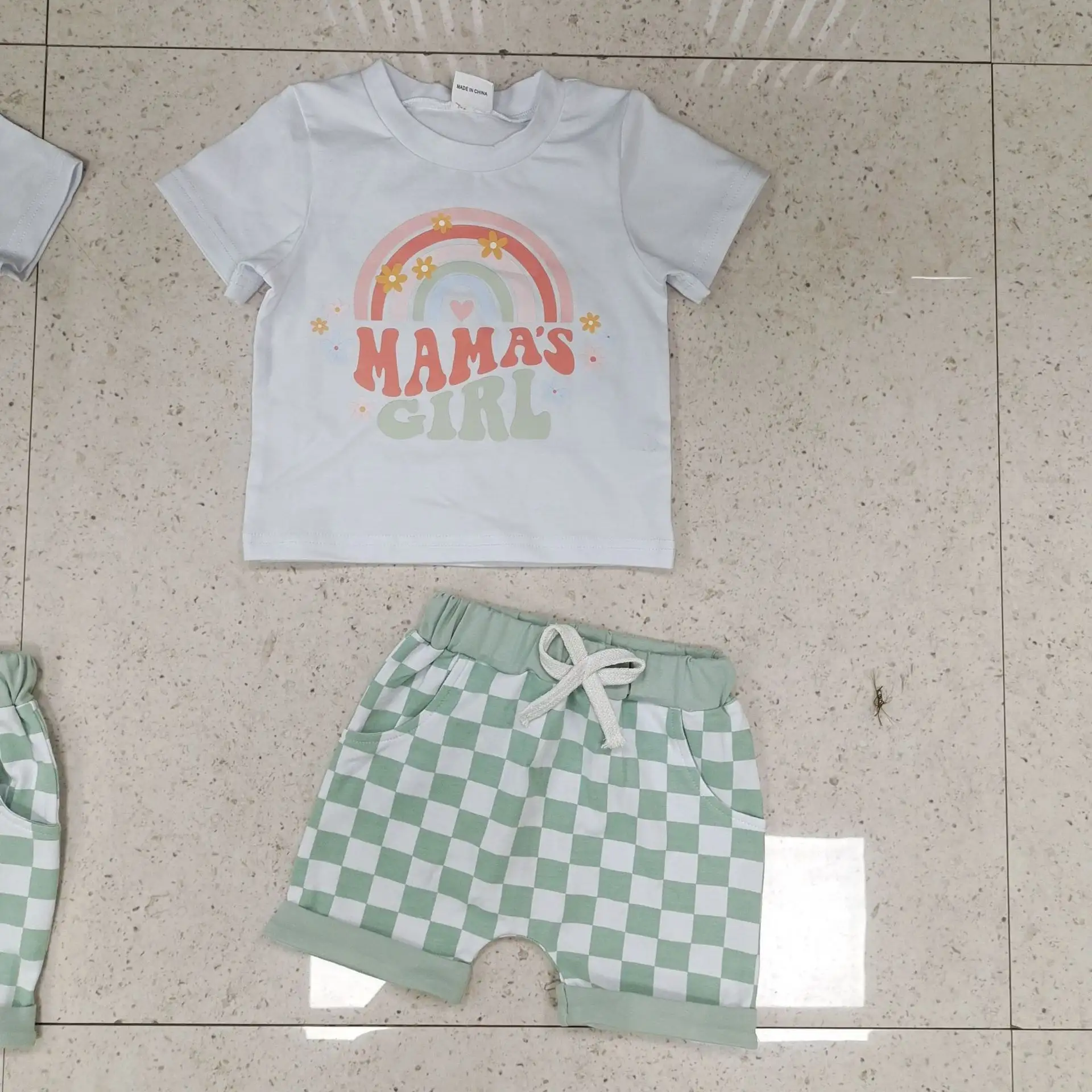 Girls' Checkered Short-sleeved Shorts Suit
