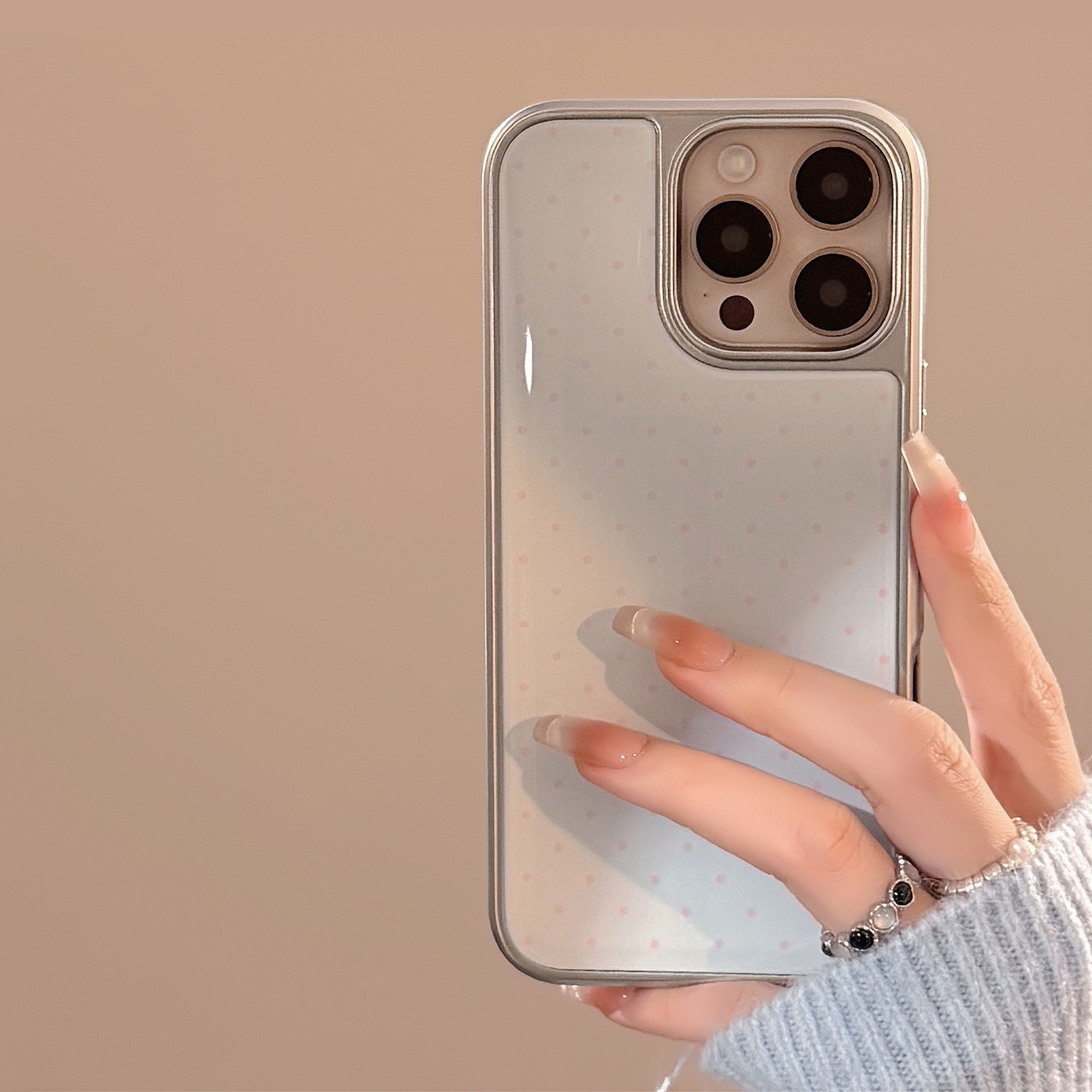 Electroplated Ins Minimalist Polka Dot Phone Case - Image 3