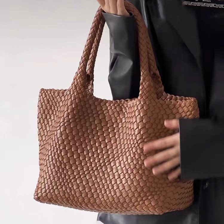 High-end Handwoven High-capacity Stylish Underarm Shoulder Bag