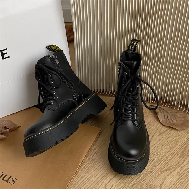 Women's Autumn And Winter European And American Platform Short Martin Boots Black - Shop at LoveMi