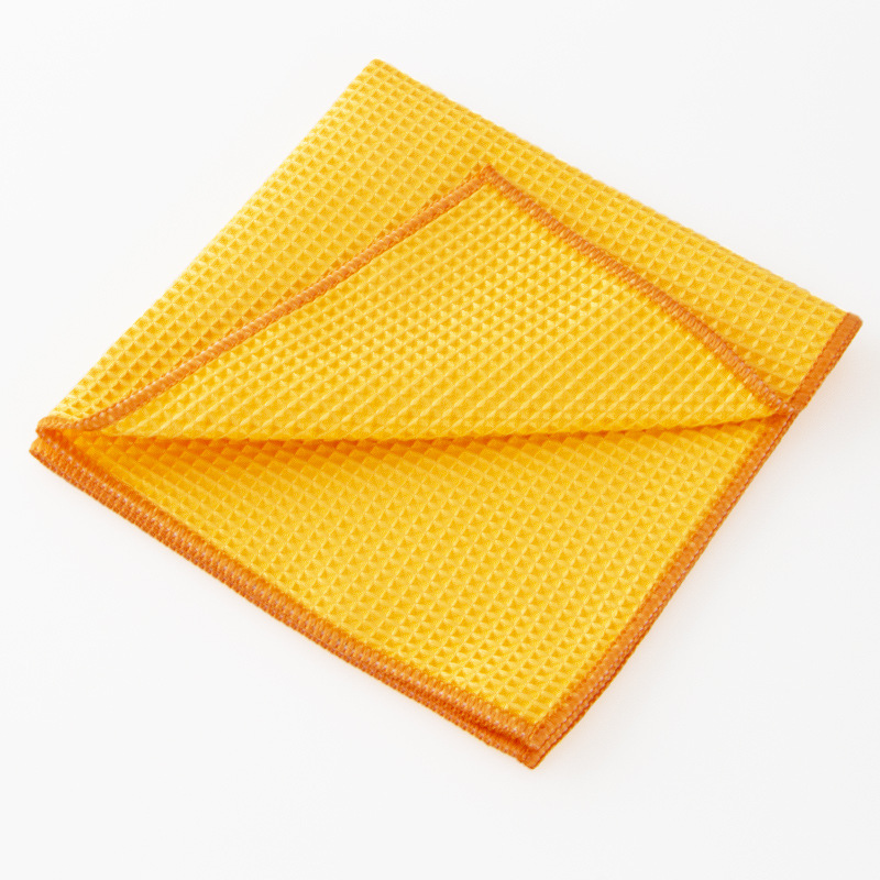 Microfiber Waffle Car Cleaning Towel - Image 3