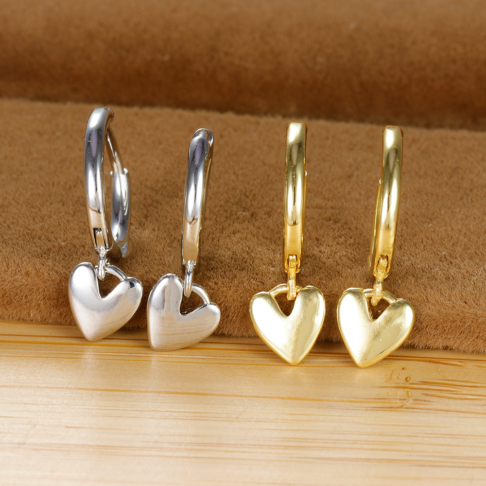 Fashion Simple Love Small Earrings Women