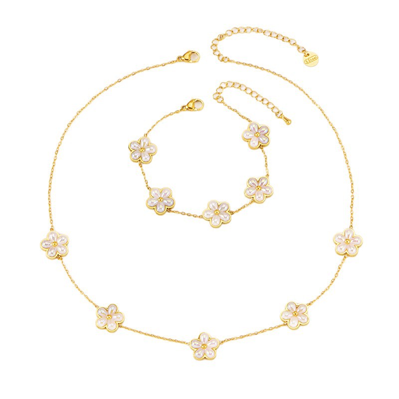 Stainless Steel Pearl Five-Petal Choker