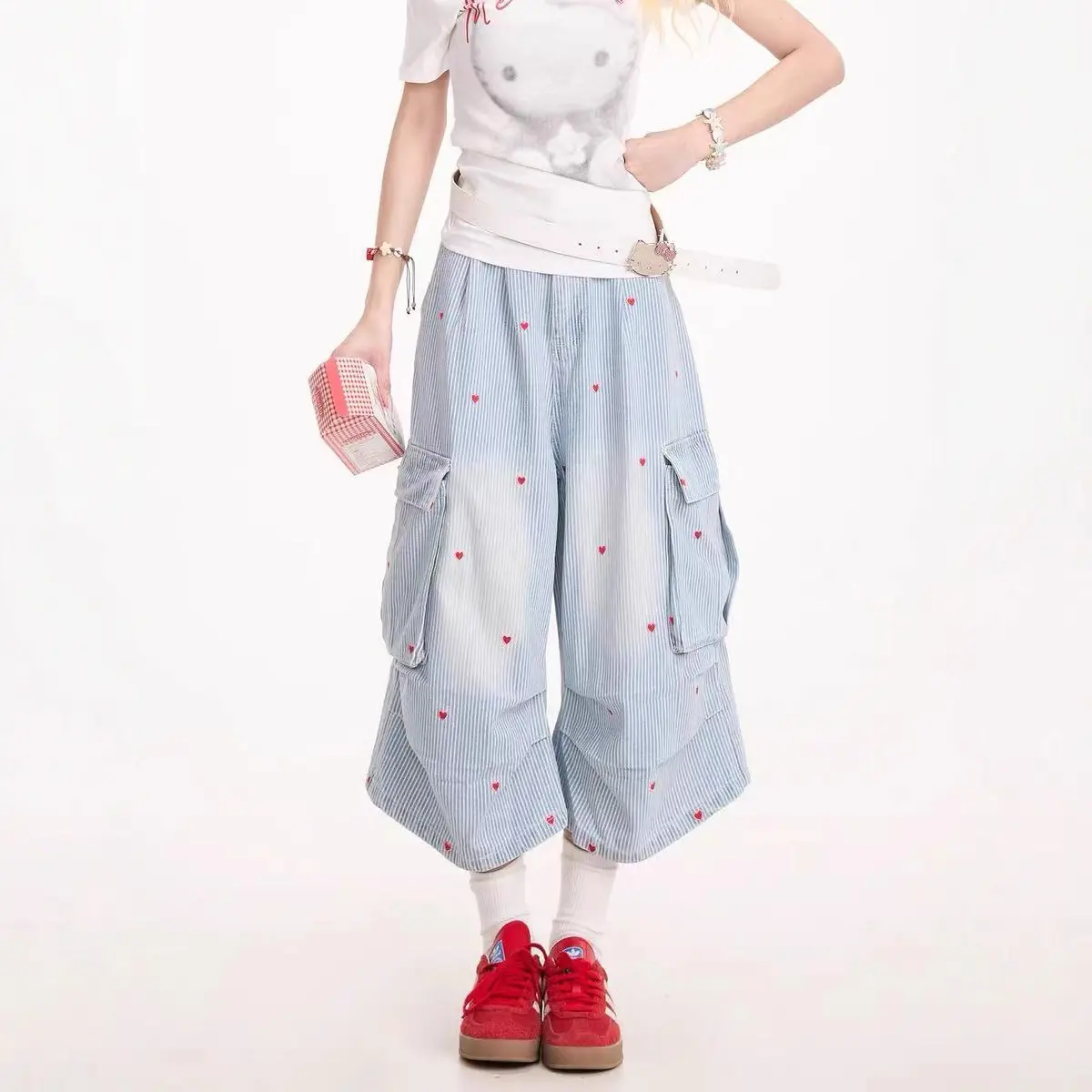 Love-Heart Print Designer-Style Cropped Denim Jeans
