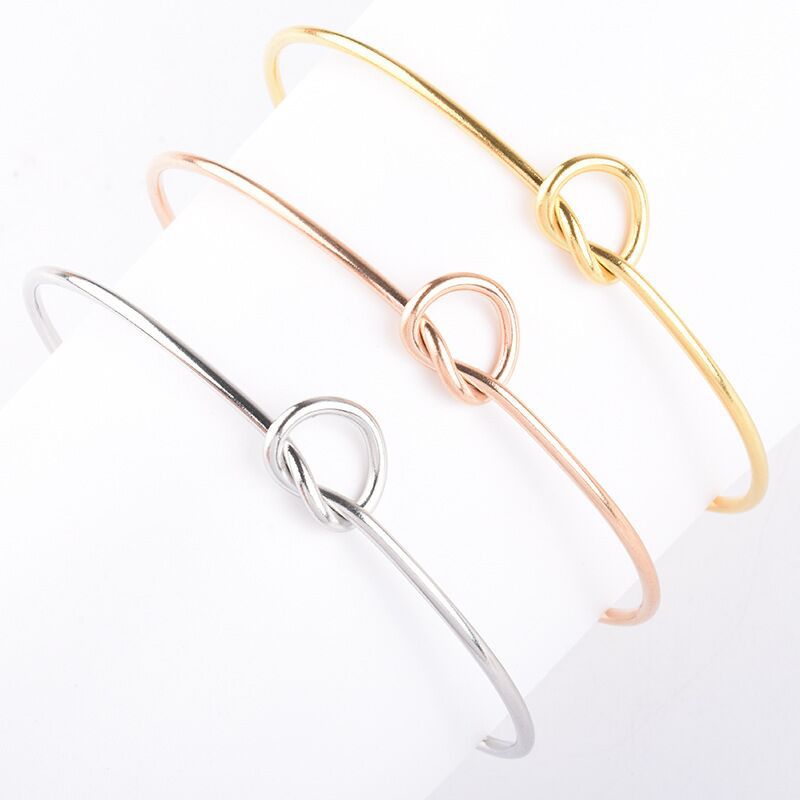 Fashionable And Minimalist Heart-shaped Knotted Titanium Steel Bracelet