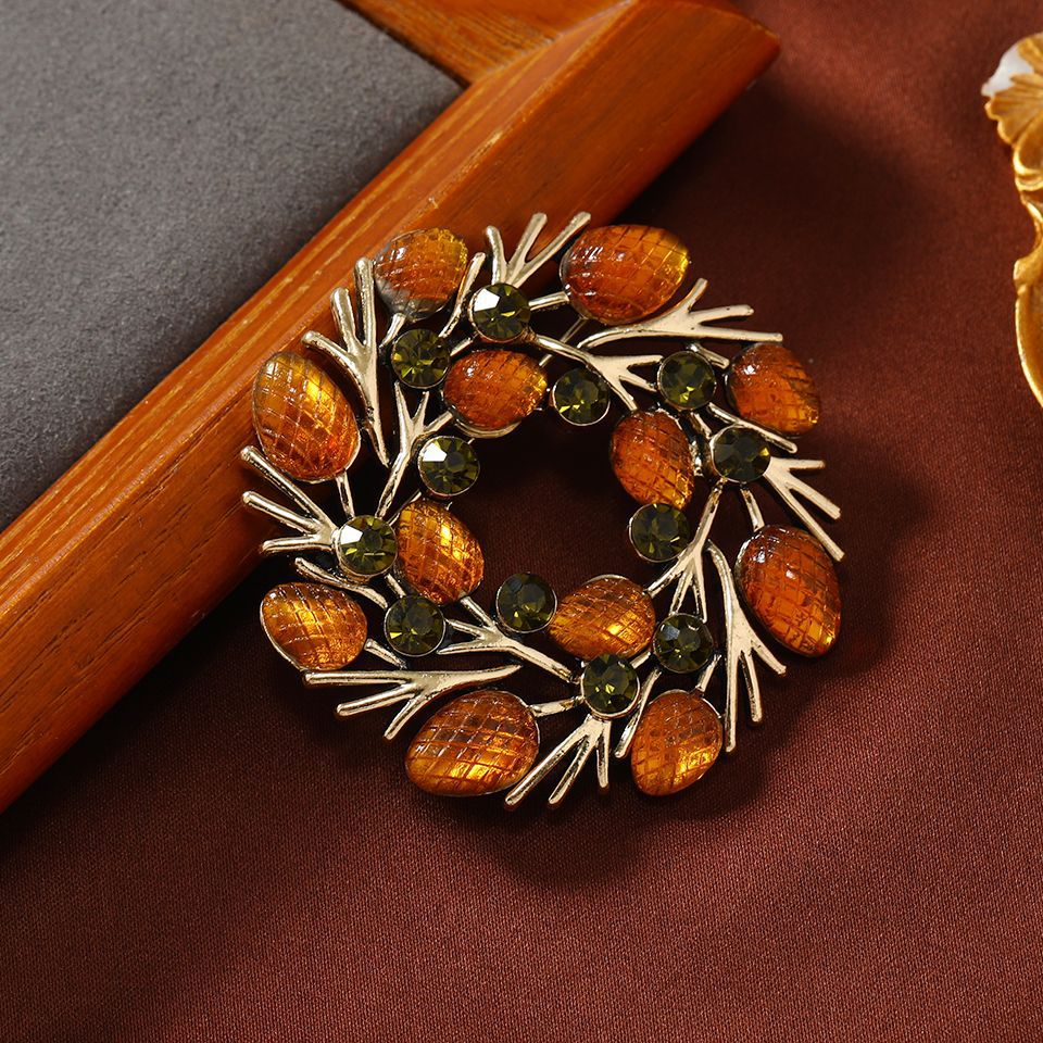 Creative Christmas Jelly Champagne Filbert Brooch