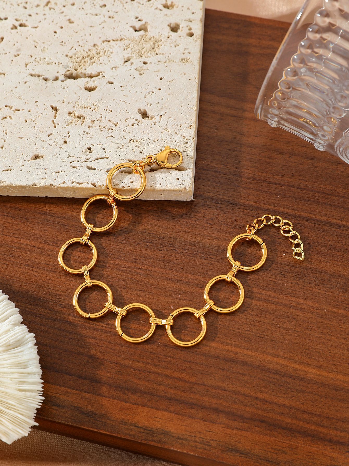 https://cf.cjdropshipping.com/quick/product/703498c8-1cb2-4bf2-ad67-291ee648d7e8.jpg
