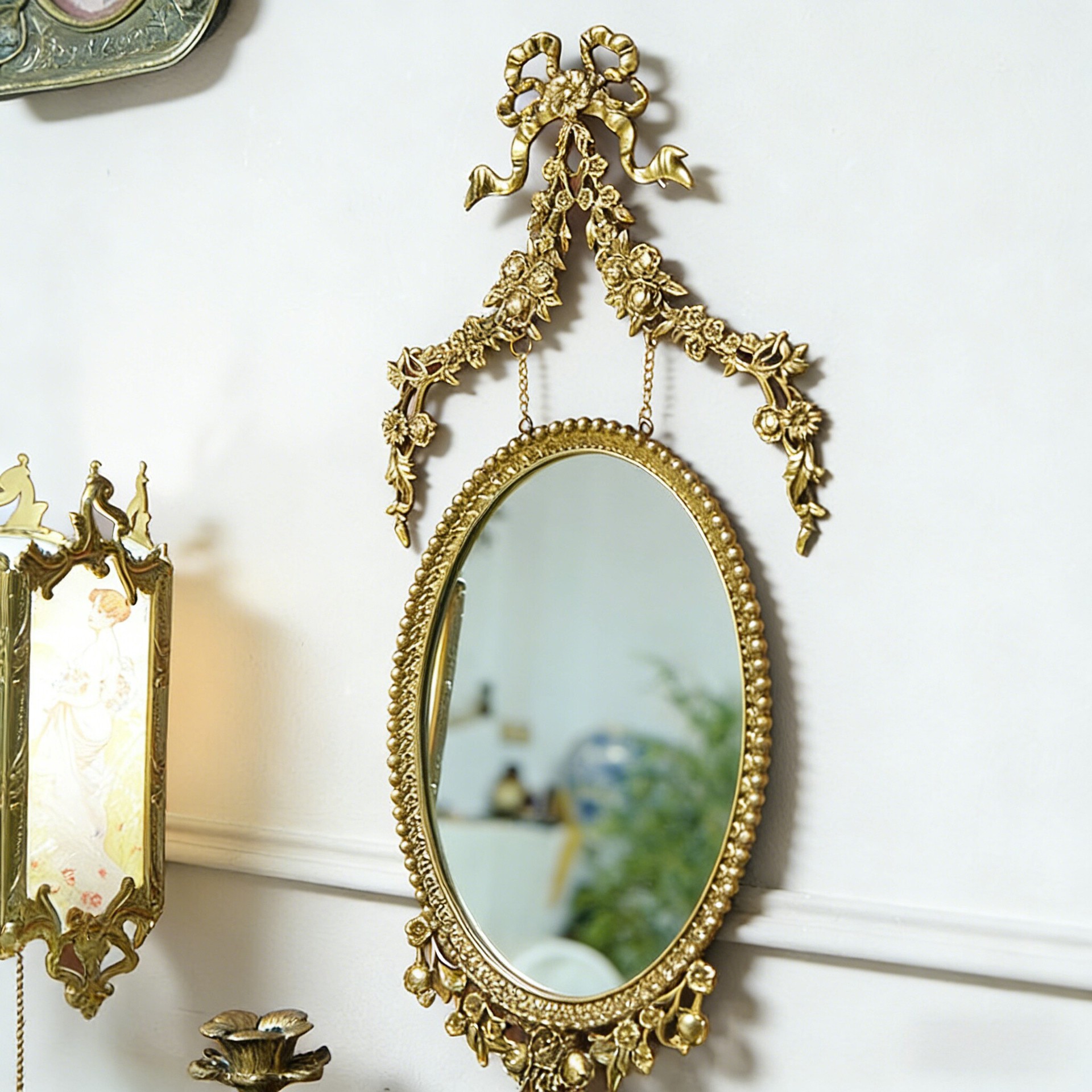 French-style Vintage Resin Distressed Bow-carved Wall Mirror