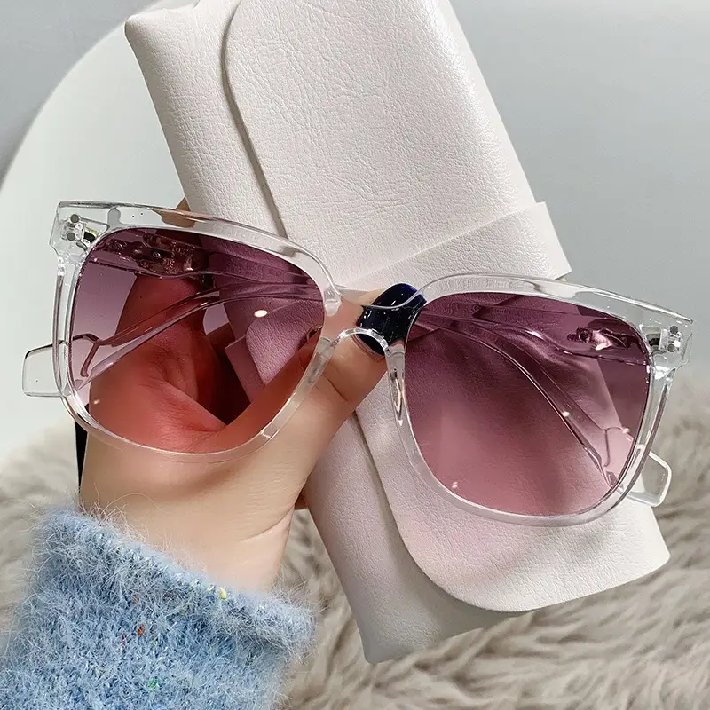 Retro Oversized Stylish UV Protective Sunglasses