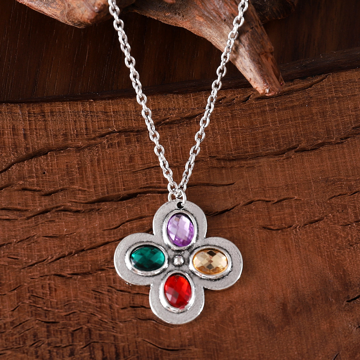 Retro Ethnic Inlaid Color Zircon Clover Necklace