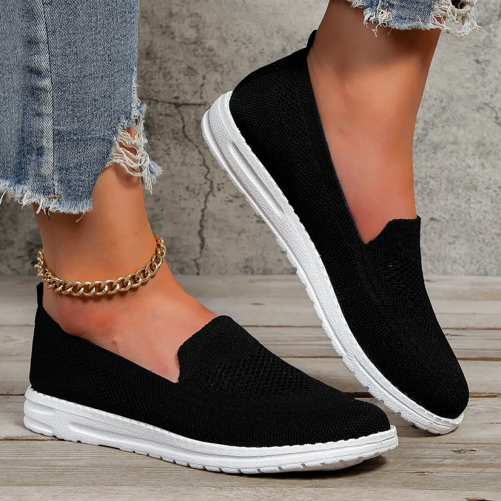 Plus Size Flat Heel Solid Color Flyknit Casual Women's Pumps - Black