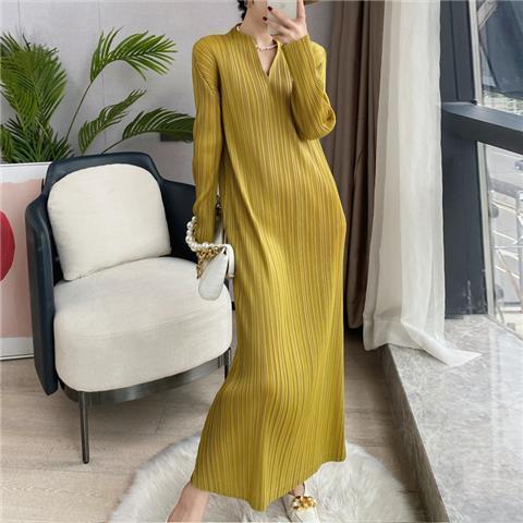 Fashionable Slim-fit Pleated Dress For Women