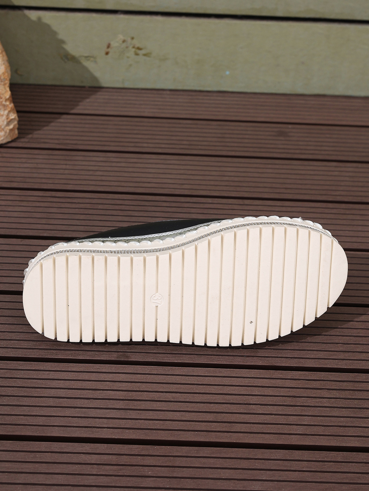 Women’s Plus Size White Sneakers