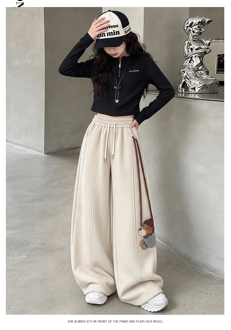 Bear-detail full-length sweatpants supplier image 5