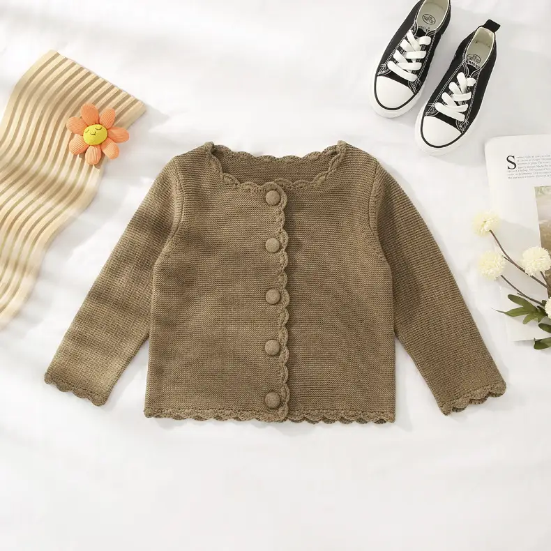 Hand Crocheting Round Neck Cardigan Baby Girl Thick Retro Sweater