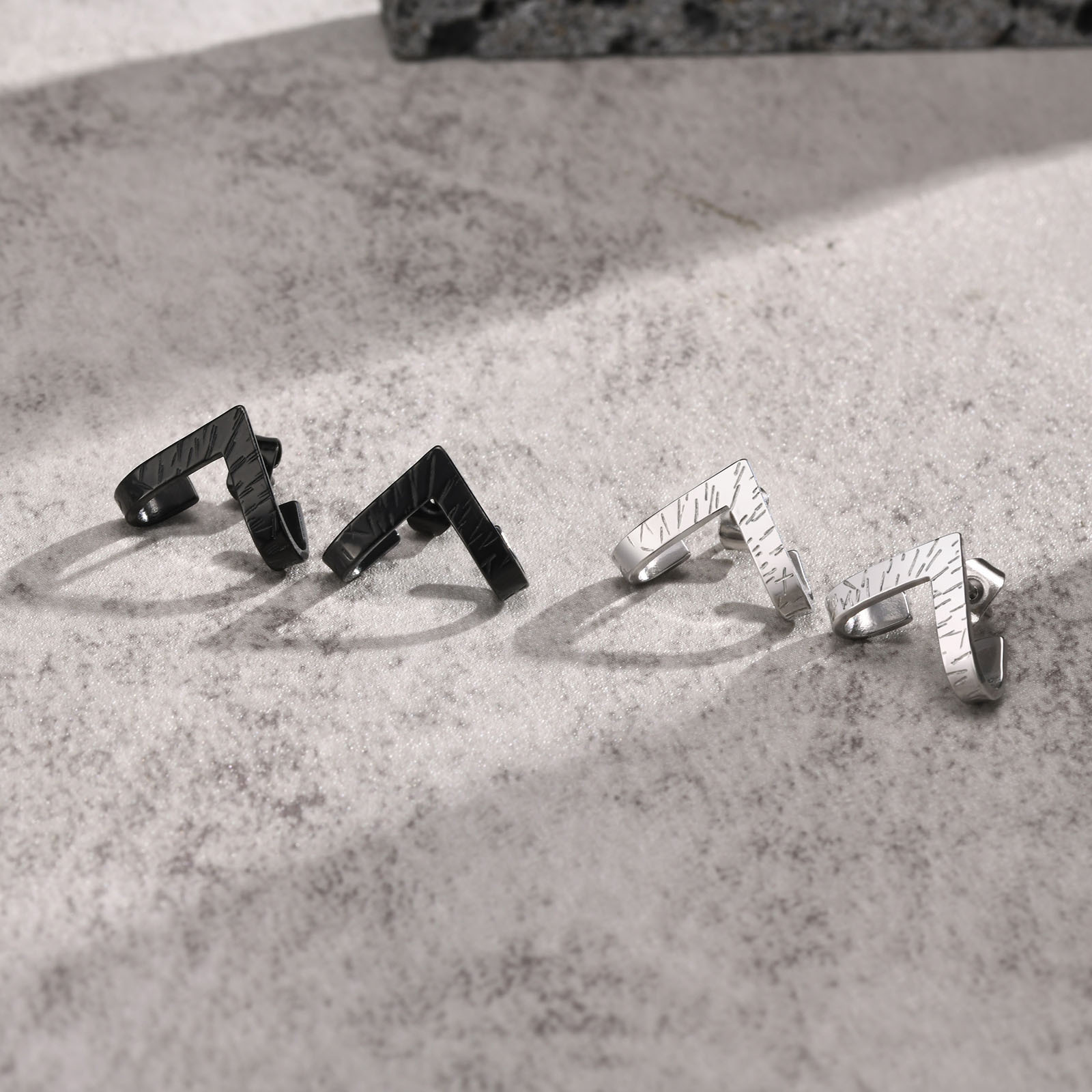 Stainless Steel Men's Fashion Trendy Geometric V-shaped Ear Studs