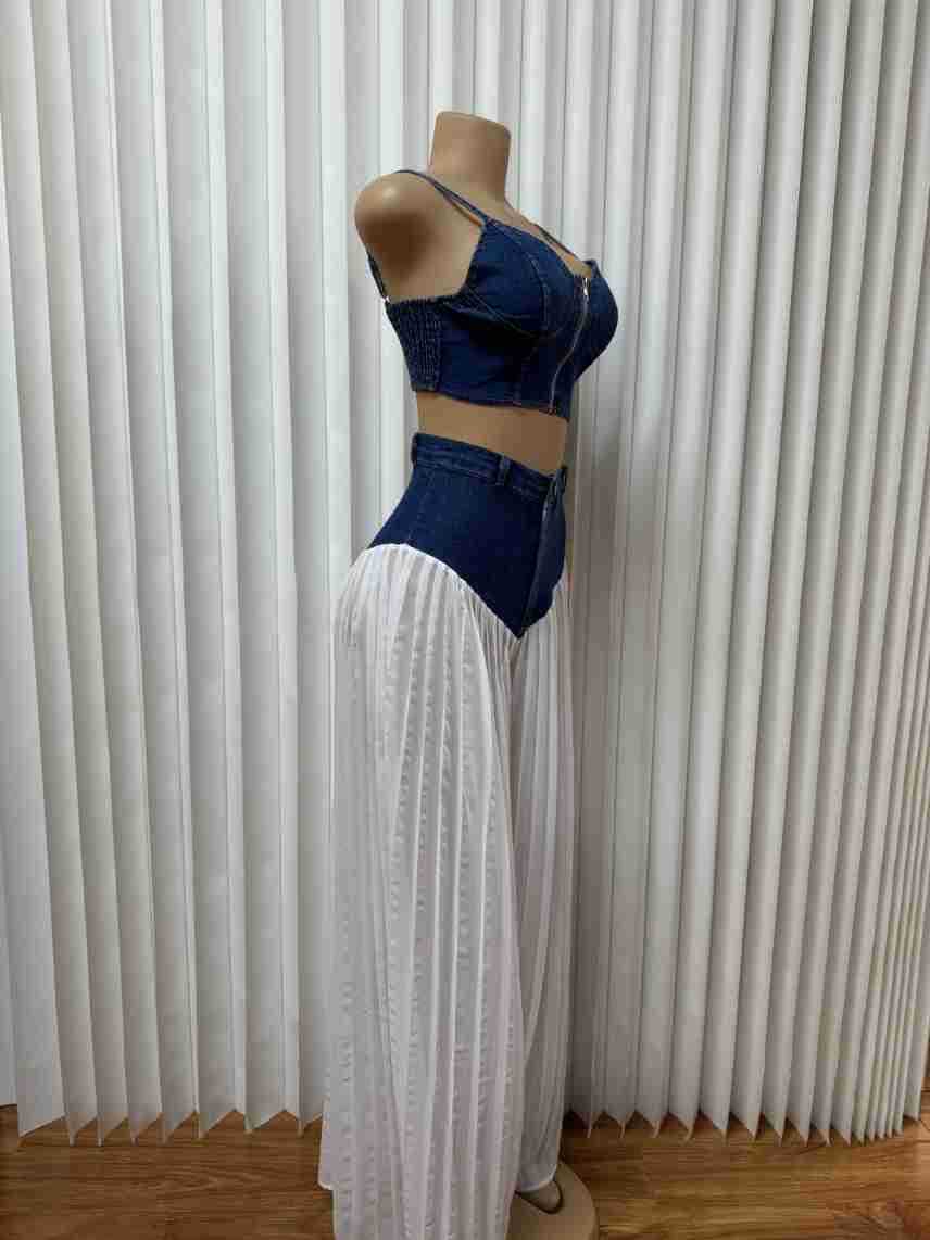 Buy Women's Clothing Online | Buy Trending Dresses for Women