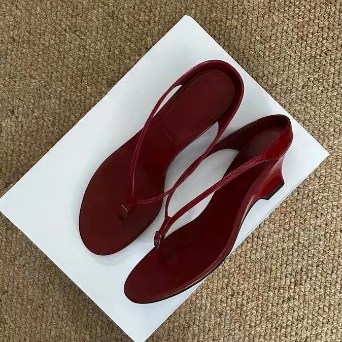 Retro Red Thong Sandals Women