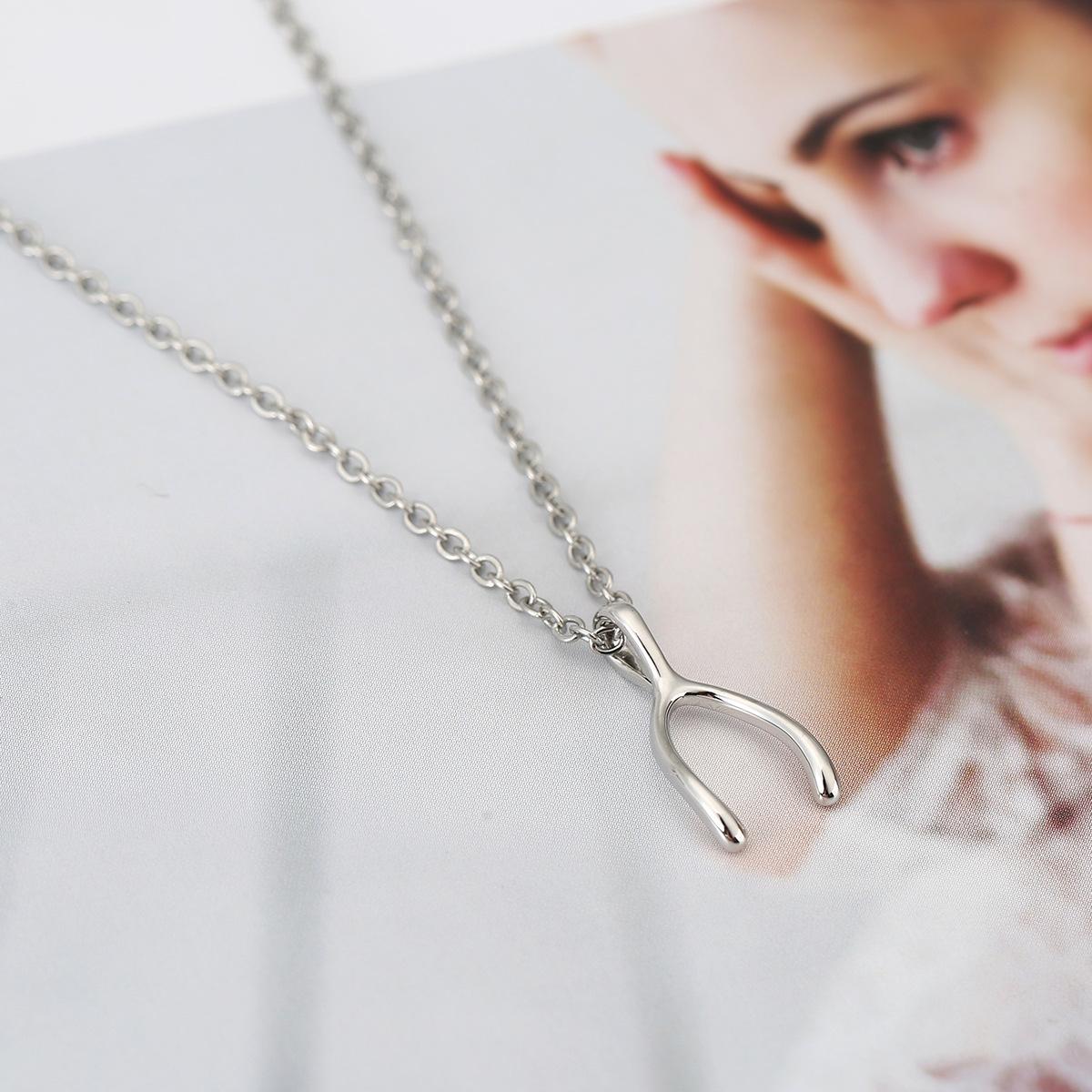 Horseshoe Pendant Lucky Forkbone Fashion Necklace