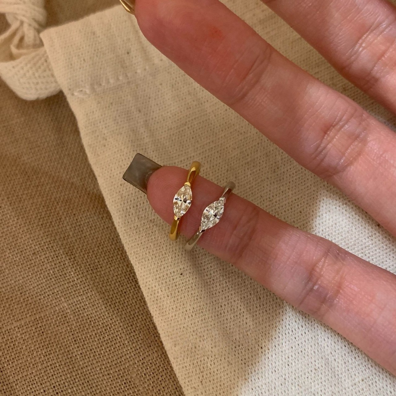 Womens Retro Minimalist Horse-Eye Diamond Ring