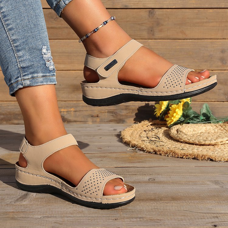 Women's Plus-size Pair Of Nice Sandals