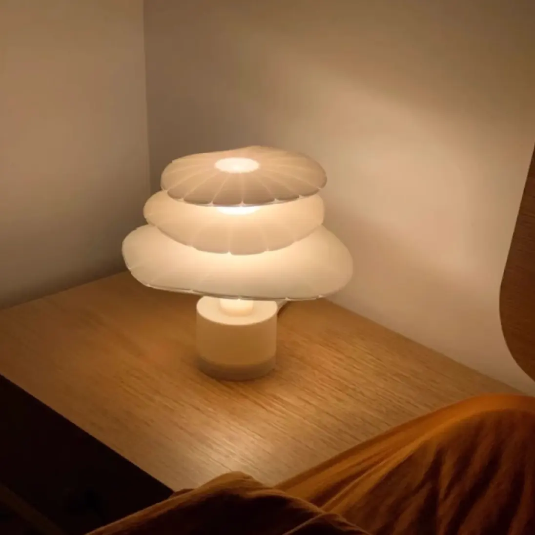 Creative Cream Style Artistic Atmosphere Decorative Table