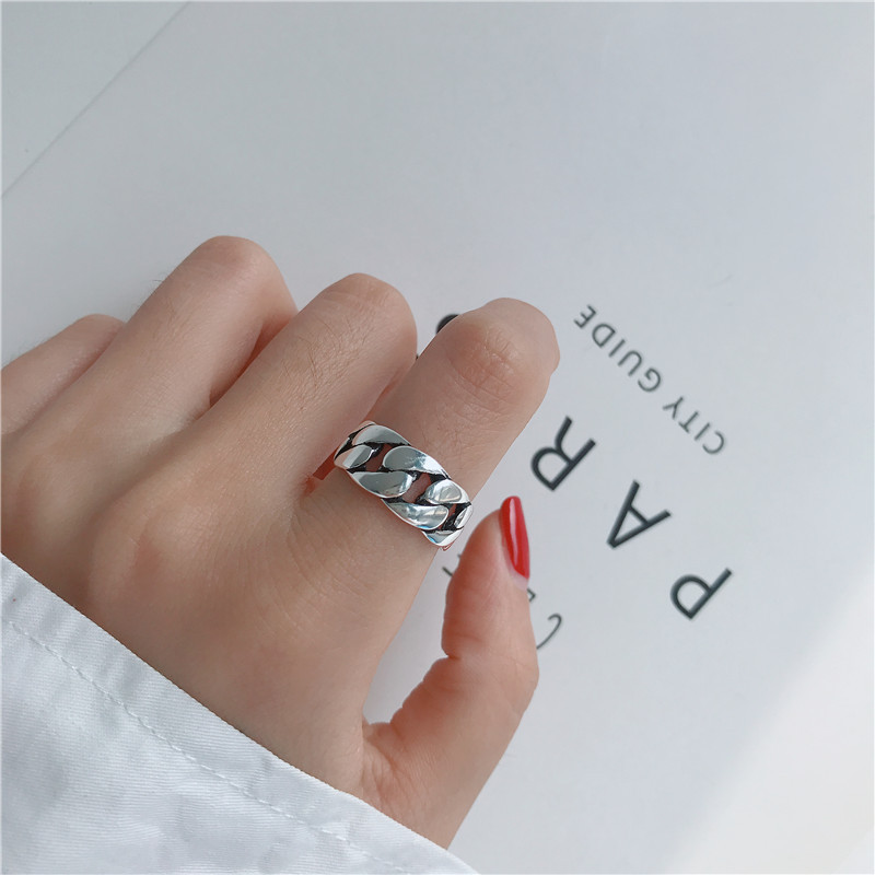 Mens Simple Glossy Gold Hip-Hop Ring In European And American Style