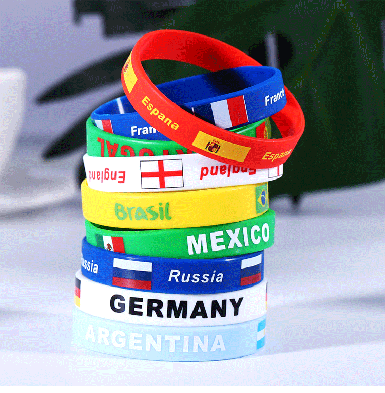 Title 2, Pulsera deportiva de silicona de fútbol de la C...